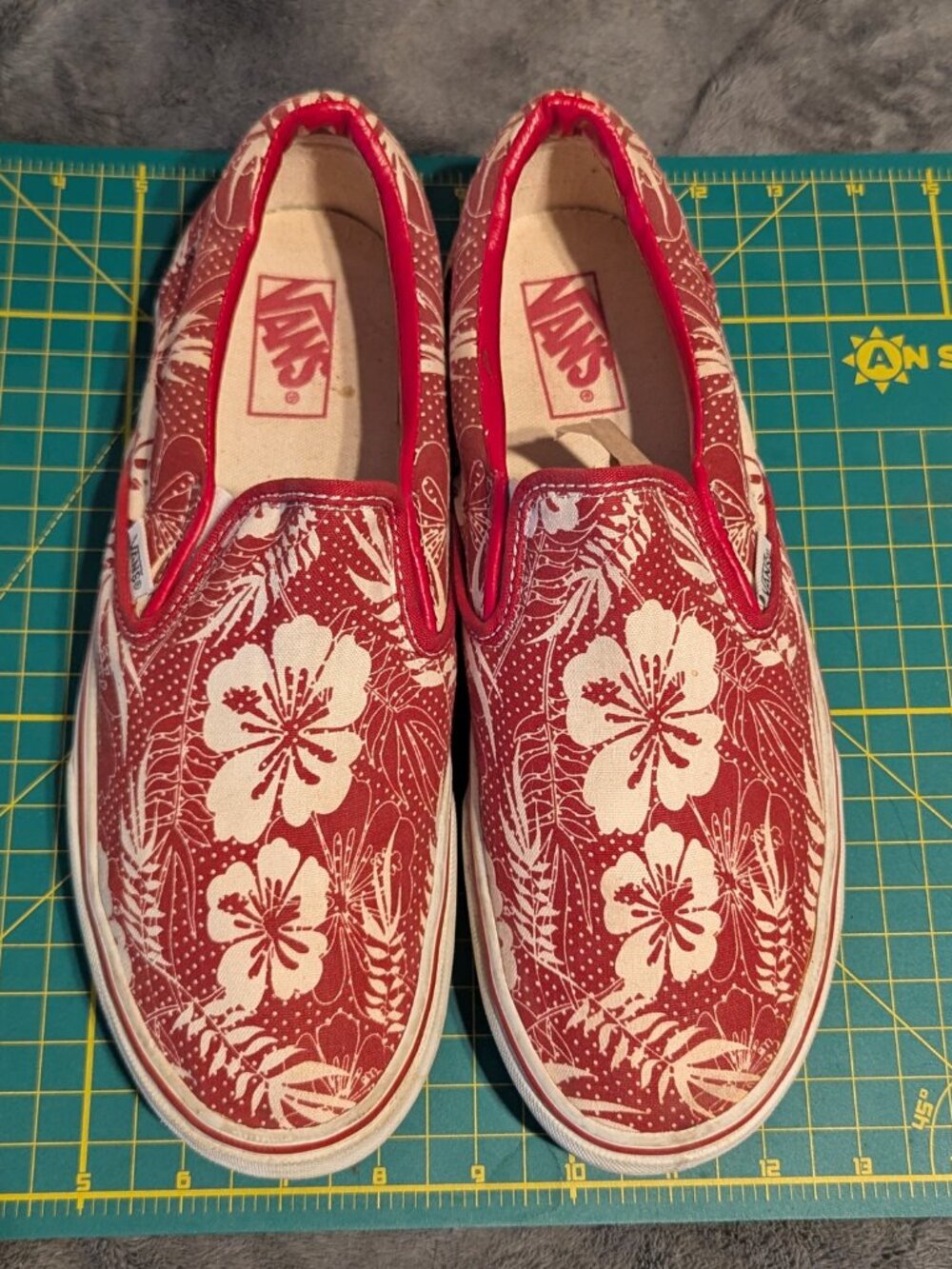 Vintage and Rare Vans Slip Ons 8.5